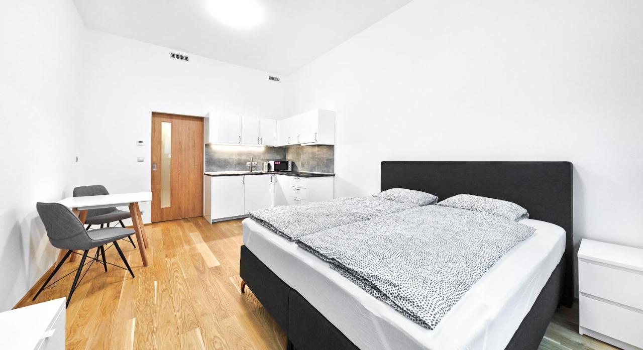 Apartments Harfa ปราก ภายนอก รูปภาพ